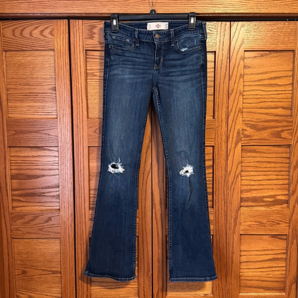 Women's Hollister Dark Wash Boot Cut Distressed Jeans size 3 Short